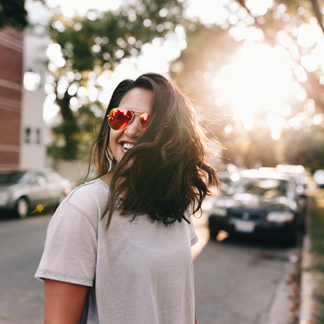 The Sun's Love, Your Hair's Nightmare: Why Protecting Your Hair from UV Rays is a Must