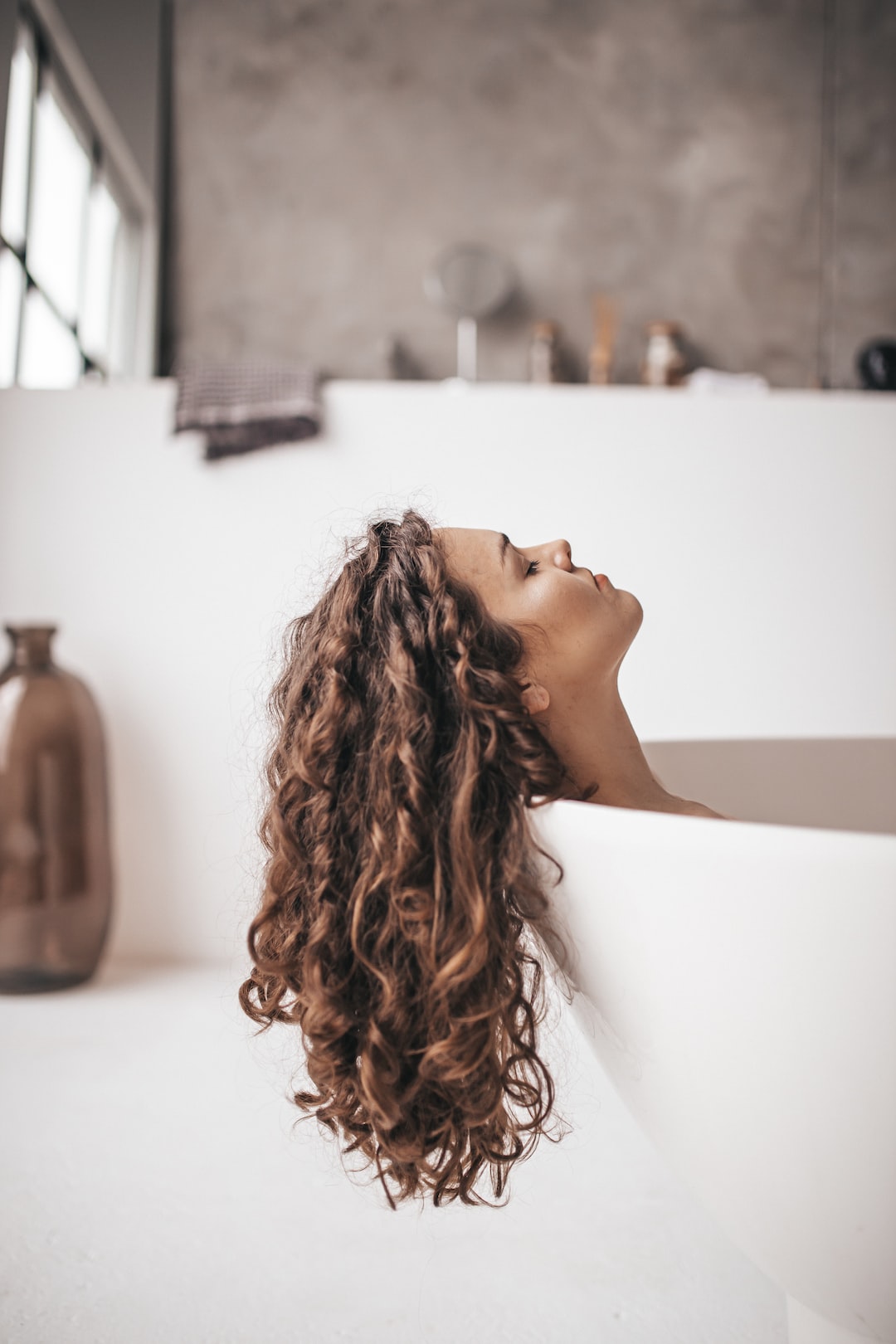 Unlocking the Secrets to Choosing the Perfect Shampoo for Your Gorgeous Mane