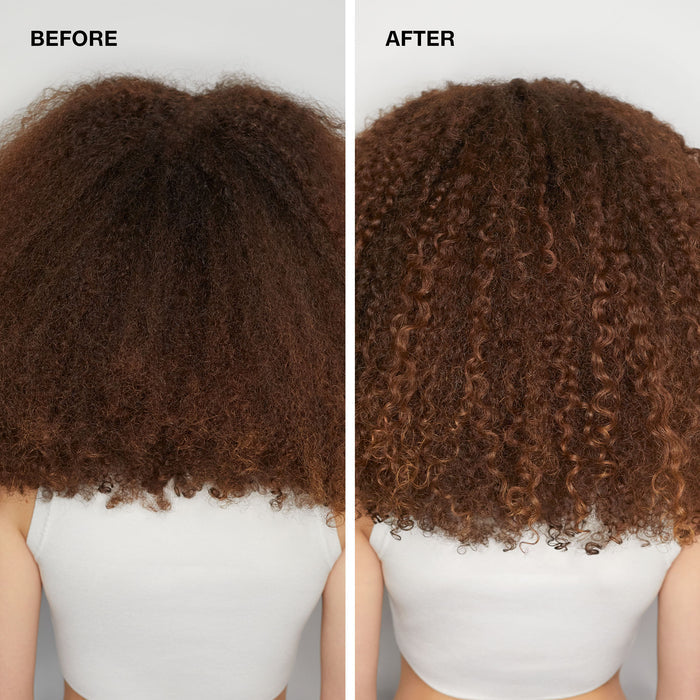 Preserve that gorgeous hair colour with Color Protect Shampoo from Paul Mitchell. Safe enough to use every day, this gentle cleanser protects colour-treated hair while hydrating, strengthening and boosting shine. Plant extracts help shield harmful UVA and UVB rays while special conditioners keep every strand moisturised.&nbsp;